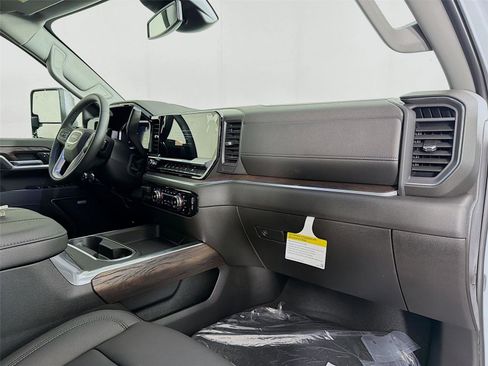 New 2026 GMC Sierra 2500 SLT w/ SLT Premium Package AWD/4WD image 30