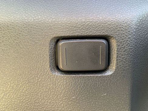 Used 2025 Toyota 4Runner TRD Off-Road image 23