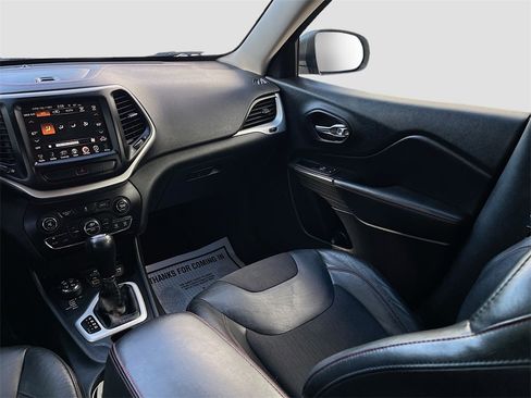 Used 2014 Jeep Cherokee Trailhawk w/ Comfort/Convenience Group image 22