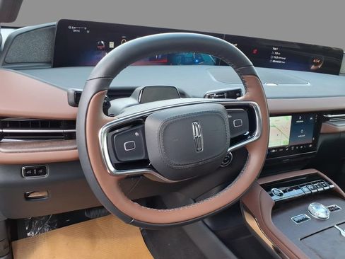 New 2027 Lincoln Navigator Reserve AWD/4WD image 21
