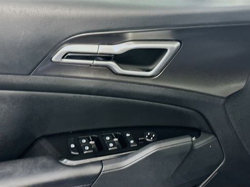 Used 2023 Kia Sportage EX image 15