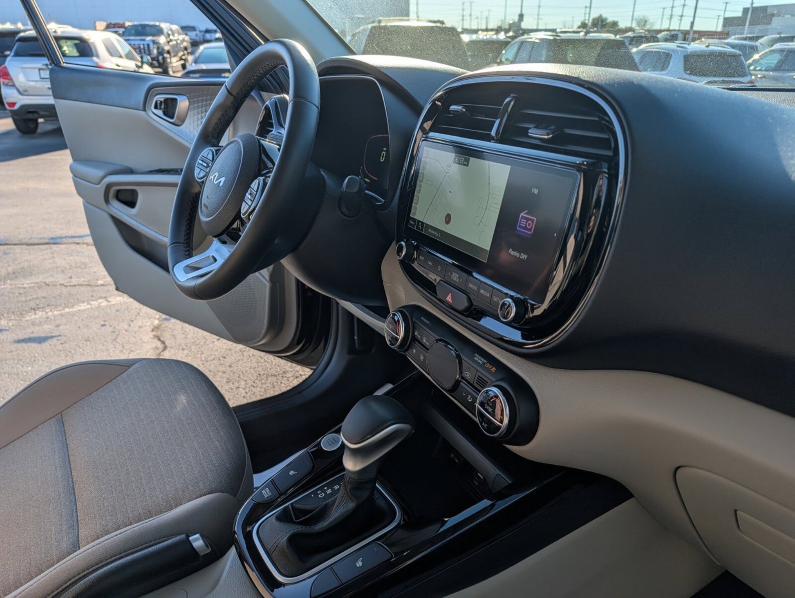 Used 2024 Kia Soul EX FWD image 24