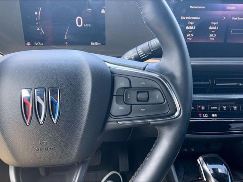 Used 2025 Buick Envista Avenir FWD image 14