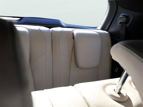 New 2026 Mercedes-Benz GLB 250 4MATIC image 15