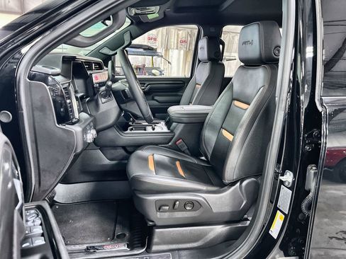 Used 2025 GMC Sierra 2500 AT4 AWD/4WD image 11