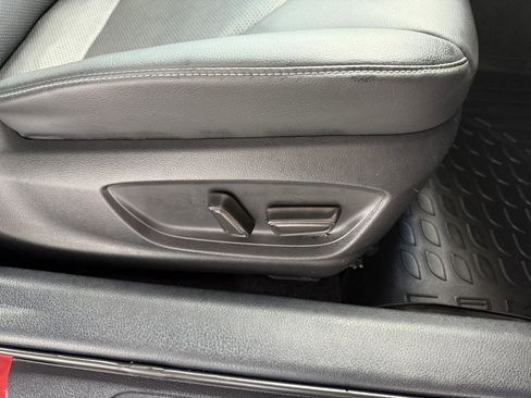 Used 2022 Toyota Camry XSE image 30