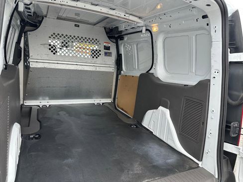 Used 2022 Ford Transit Connect XL image 16