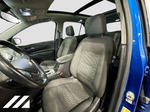 Used 2019 Chevrolet Equinox LT w/ Sun & Navigation Package AWD/4WD image 23