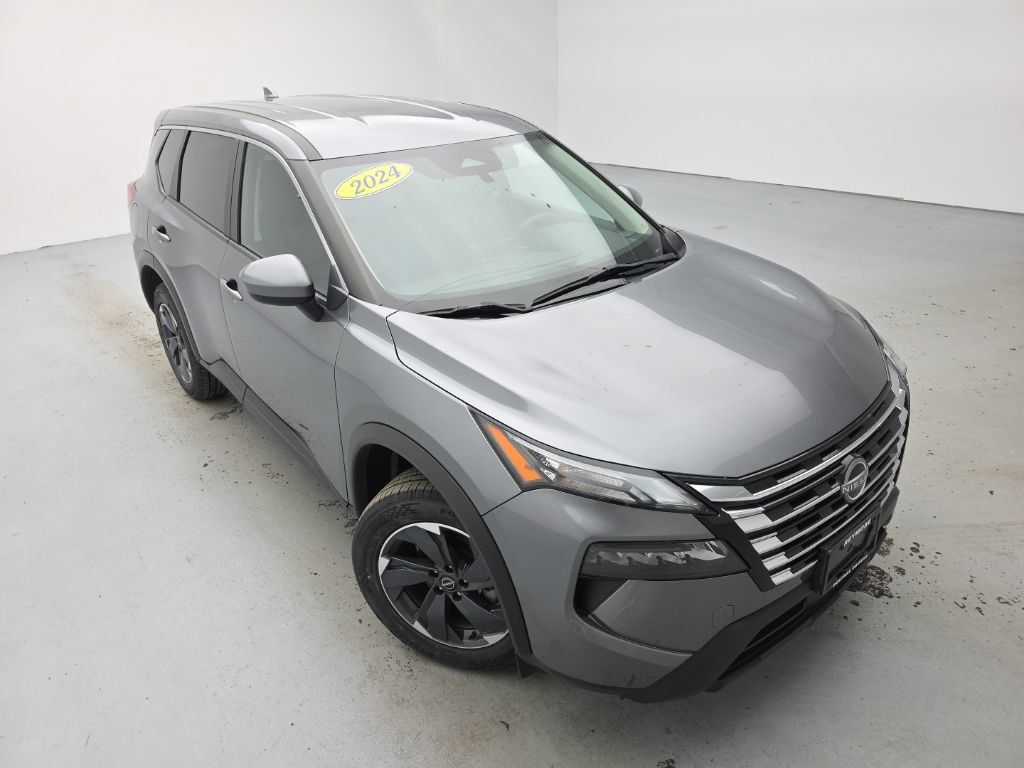 Used 2024 Nissan Rogue SV AWD/4WD image 2