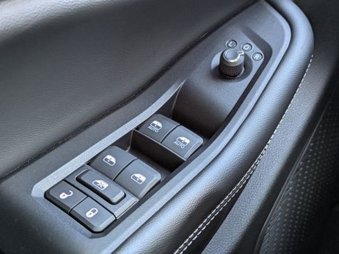Used 2024 Jeep Grand Cherokee Limited AWD/4WD image 25