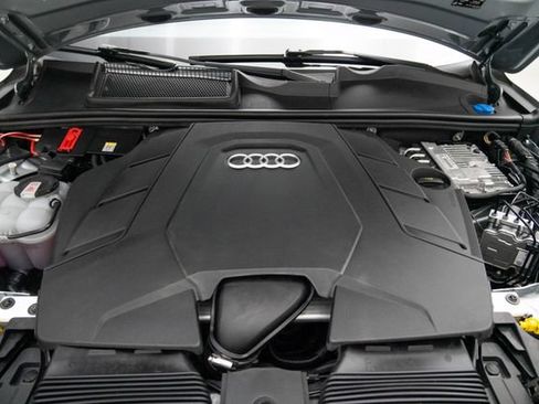 Used 2025 Audi Q7 3.0T Premium Plus AWD/4WD image 10