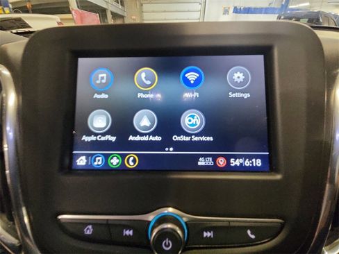 Used 2019 Chevrolet Equinox LT w/ Driver Convenience Package image 17