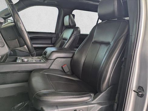Used 2021 Ford Expedition XLT RWD image 16
