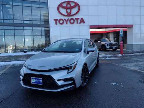 Used 2024 Toyota Corolla SE image 1