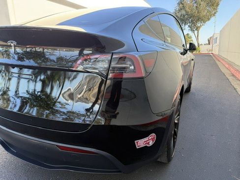 Used 2023 Tesla Model Y Long Range AWD/4WD image 8