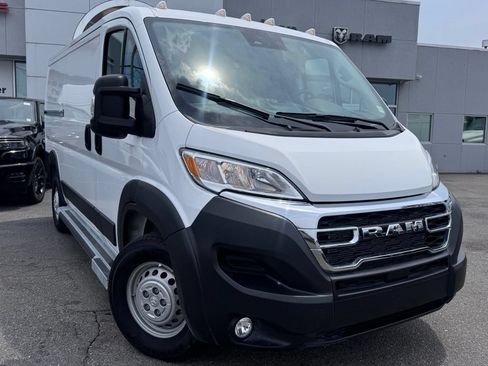 Used 2025 RAM ProMaster 2500 w/ U-Haul Equipment Group FWD image 1