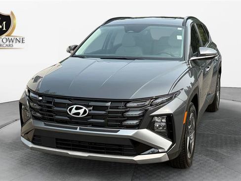 Used 2025 Hyundai Tucson SEL FWD image 1