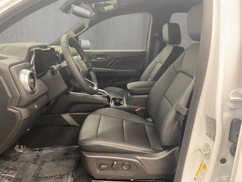 New 2025 Chevrolet Colorado LT w/ LT Convenience Package image 13