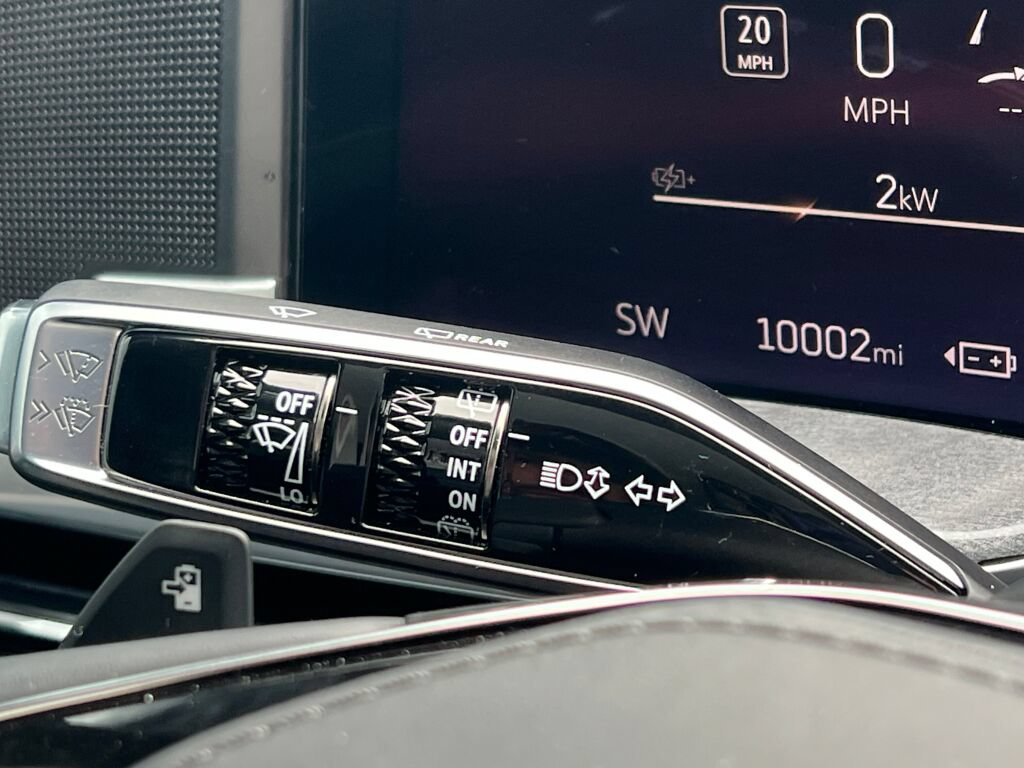 Used 2025 Cadillac Escalade IQ Luxury 2 AWD/4WD image 47