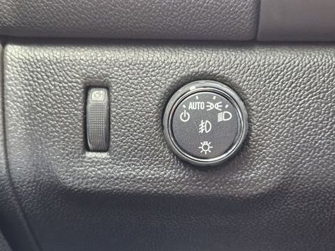 Used 2021 Chevrolet Colorado LT w/ LT Convenience Package RWD image 21