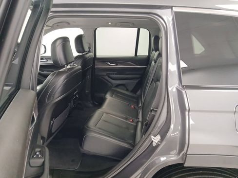 Used 2024 Jeep Grand Cherokee Limited AWD/4WD image 14