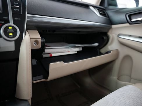 Used 2012 Toyota Camry XLE w/ Leather Pkg FWD image 52