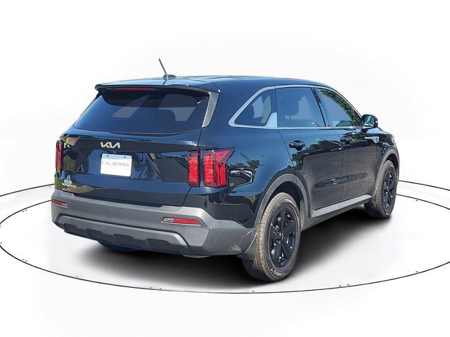 Certified 2023 Kia Sorento LX FWD image 4