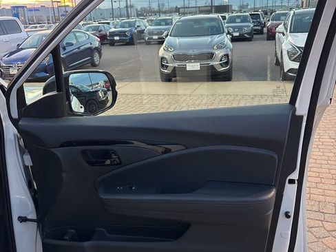 Used 2024 Honda Passport Black Edition image 26