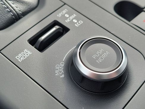 Used 2026 Toyota Highlander XSE image 36