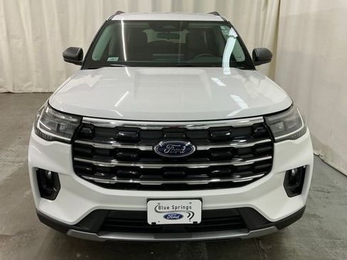 Used 2025 Ford Explorer Active w/ Active Comfort Package image 10