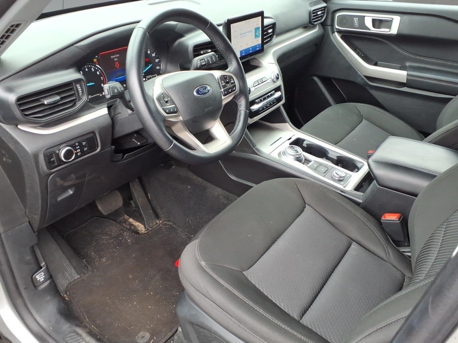 Used 2023 Ford Explorer XLT w/ Class IV Trailer Tow Package AWD/4WD image 16