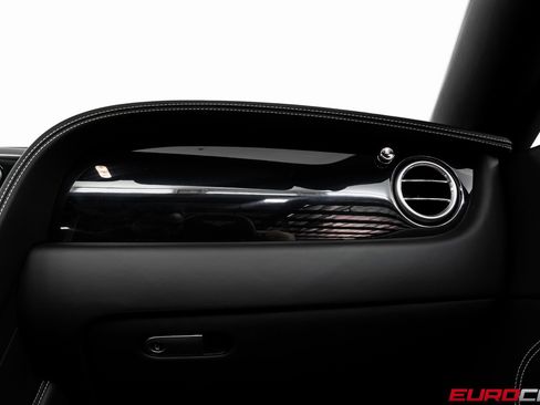 Used 2016 Bentley Continental GT image 30
