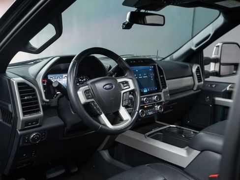 Used 2022 Ford F250 Lariat w/ Black Appearance Package image 36