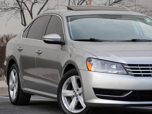 Used 2012 Volkswagen Passat TDI SE FWD image 30