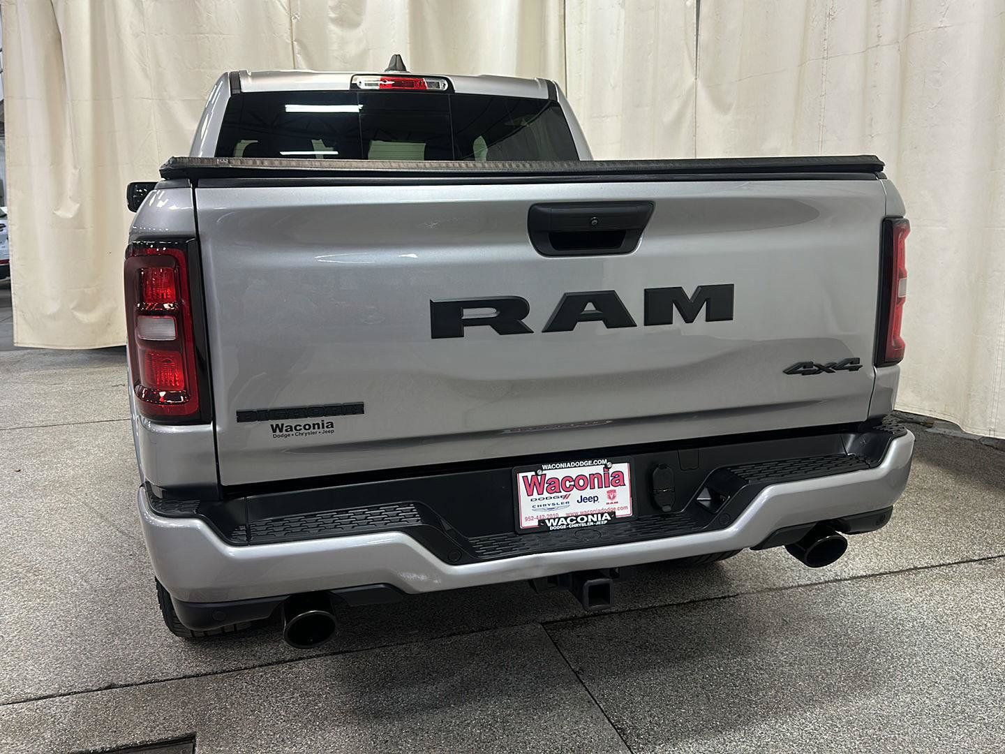 Used 2025 RAM 1500 Big Horn AWD/4WD image 4