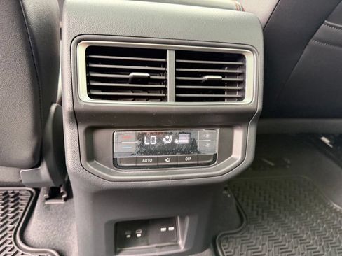 New 2026 Volkswagen Atlas Peak Edition AWD/4WD image 28