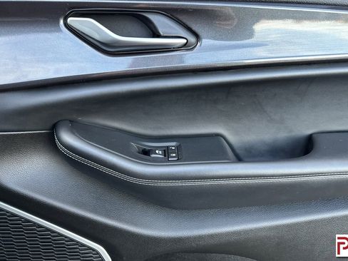 Used 2022 Jeep Grand Cherokee L Laredo image 23