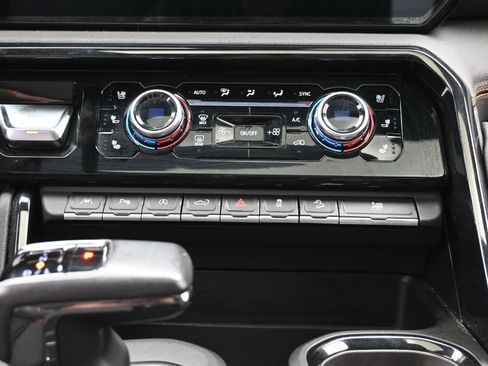 Used 2022 GMC Sierra 1500 AT4 w/ AT4 Premium Package image 36