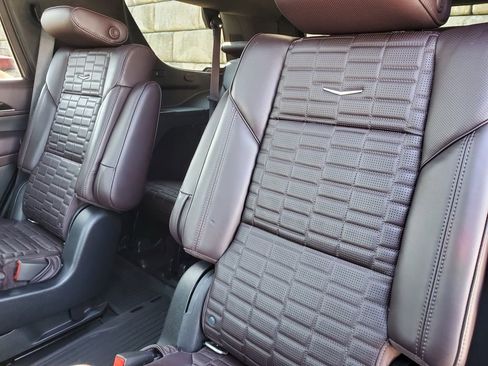 Used 2021 Cadillac Escalade Sport Platinum AWD/4WD image 39