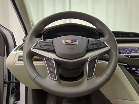 Certified 2024 Cadillac XT5 Premium Luxury w/ LPO, Floor Liner Package AWD/4WD image 10