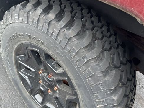 Used 2007 Jeep Wrangler Sahara w/ Dual Top Group image 4