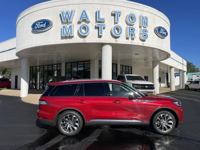 Used 2025 Lincoln Aviator AWD w/ Equipment Group 101A image 1