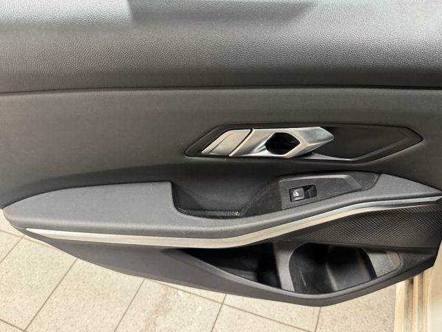 Used 2019 BMW 330i xDrive Sedan w/ Convenience Package AWD/4WD image 36