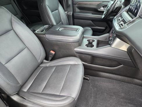 Used 2021 Chevrolet Tahoe Z71 w/ Rear Media and Nav Package image 15