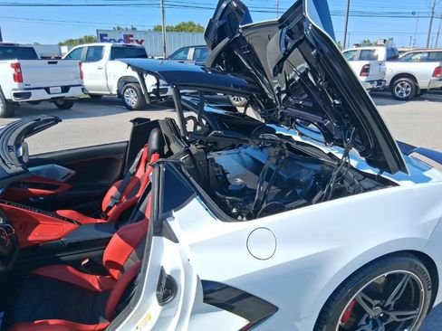 Used 2021 Chevrolet Corvette Stingray Premium Conv w/ Z51 Performance Package RWD image 22