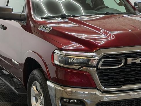 Used 2025 RAM 1500 Big Horn AWD/4WD image 3