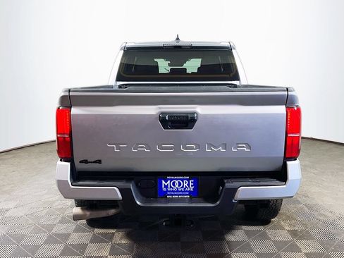 Certified 2025 Toyota Tacoma TRD Off-Road AWD/4WD image 6
