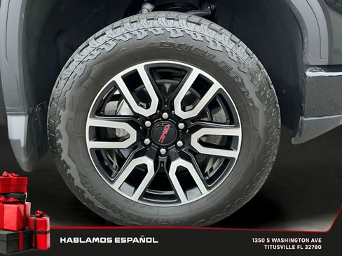 Certified 2022 GMC Sierra 1500 AT4 w/ AT4 Premium Package image 16