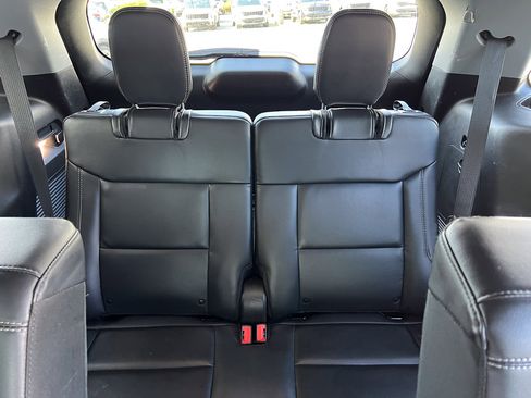 Used 2023 Ford Explorer XLT w/ Equipment Group 202A image 32