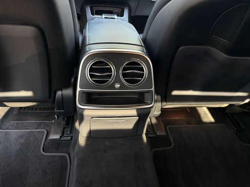 Used 2018 Mercedes-Benz S 560 Sedan image 19